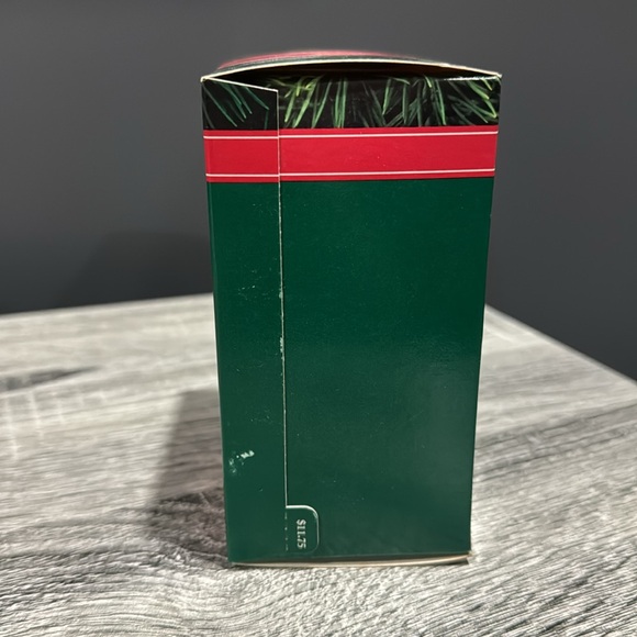 Hallmark | Sweetheart Wishing Well (1990) - Vintage Keepsake Ornament - Picture 5 of 15